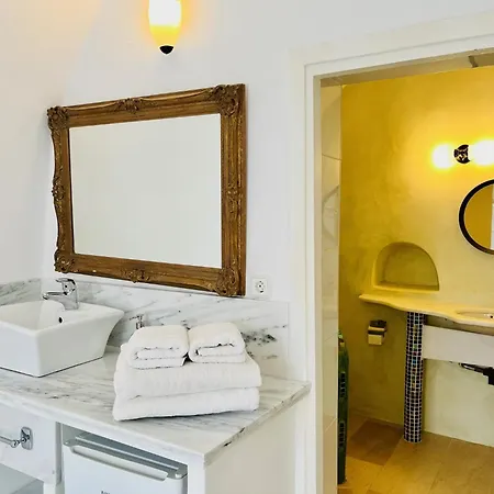 Hotel Le Petit Greek Fira (Santorini)