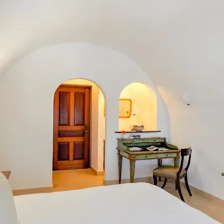 Hotel Le Petit Greek 2*